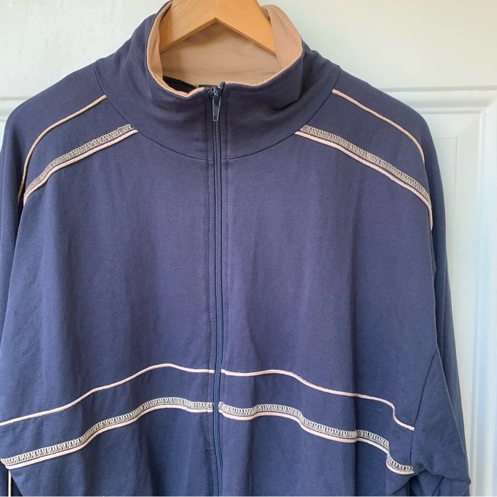 GIONFRIDDO.Made in Italy.Navy w/tan‎ stripes across the middle/down the a…